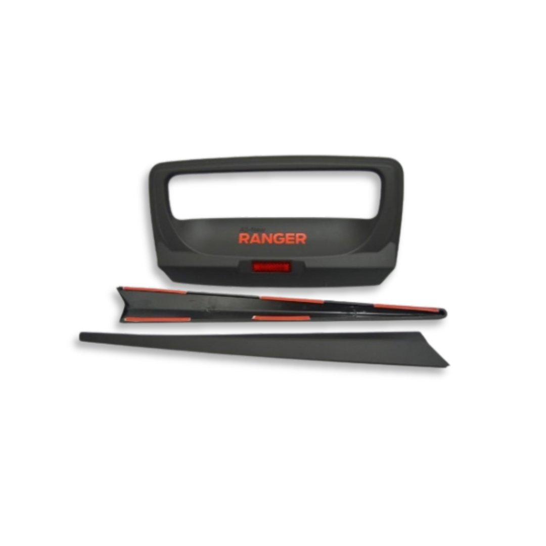 RANGER T6/T7/T8 TAILGATE HANDLE SURROUND ARROW KIT MATTE BLACK-LOGO MODELS 2012-2022 (non oem)