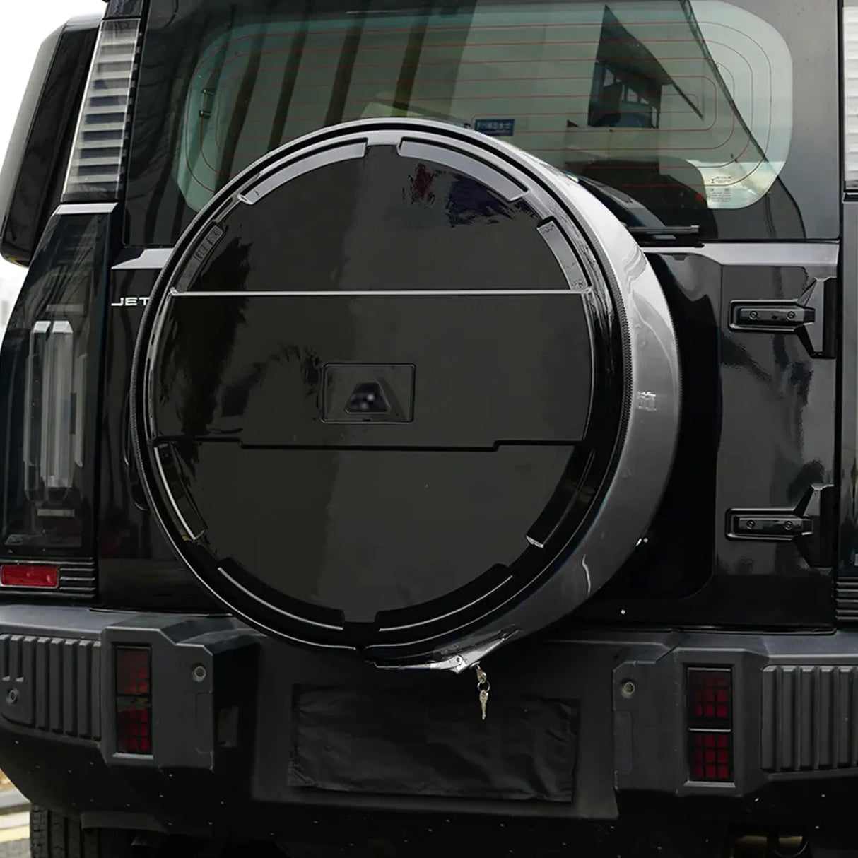 JETOUR T2 STAINLESS STEEL URBAN EDITION SPARE WHEEL COVER WITH LOCK (non oem)