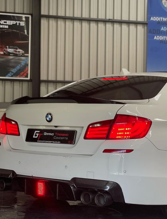 F10 Rear Diffuser Led BM F10 M5 STYLE CARBON FIBRE REAR DIFFUSER WITH BRAKE LIGHT (non oem ...